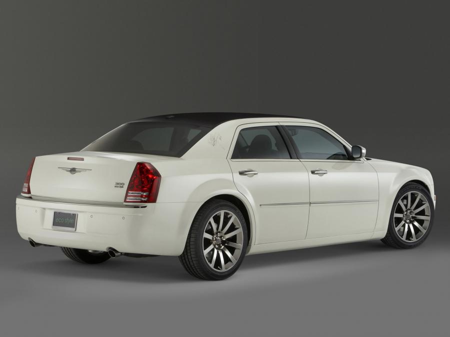  Chrysler 300C EcoStyle Concept 2010 года  (фото 2 из 3)